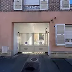 Le 24 Rez-de-chaussee Hyper-centre Avec Place De Parking *