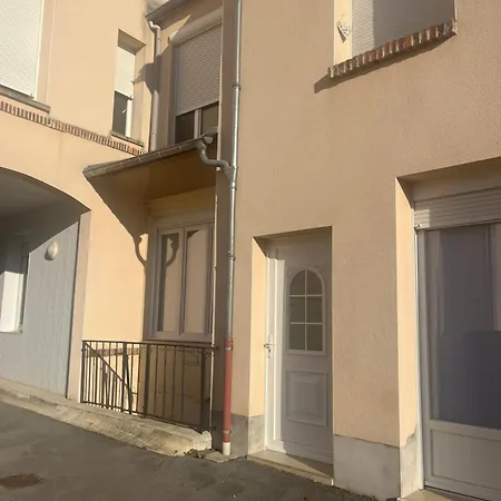 Le 24 Rez-de-chaussee Hyper-centre Avec Place De Parking *