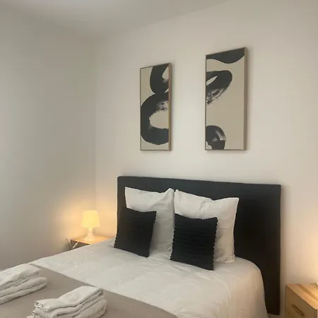 Apartment Le 24 Rez-de-chaussee Hyper-centre Avec Place De Parking