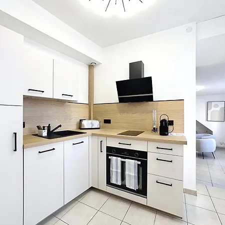 Le 24 Rez-de-chaussée Hyper-centre Avec Place De Parking Appartamento Épernay