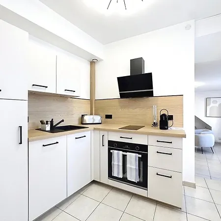 Le 24 Rez-de-chaussée Hyper-centre Avec Place De Parking Appartamento *