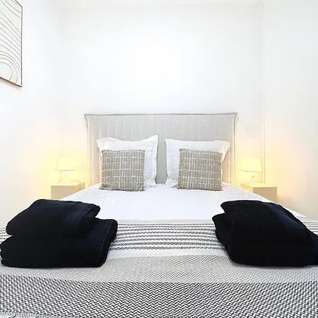 Apartamento Le 24 Rez-de-chaussee Hyper-centre Avec Place De Parking Épernay